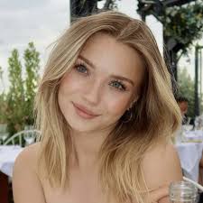 Emma L.
